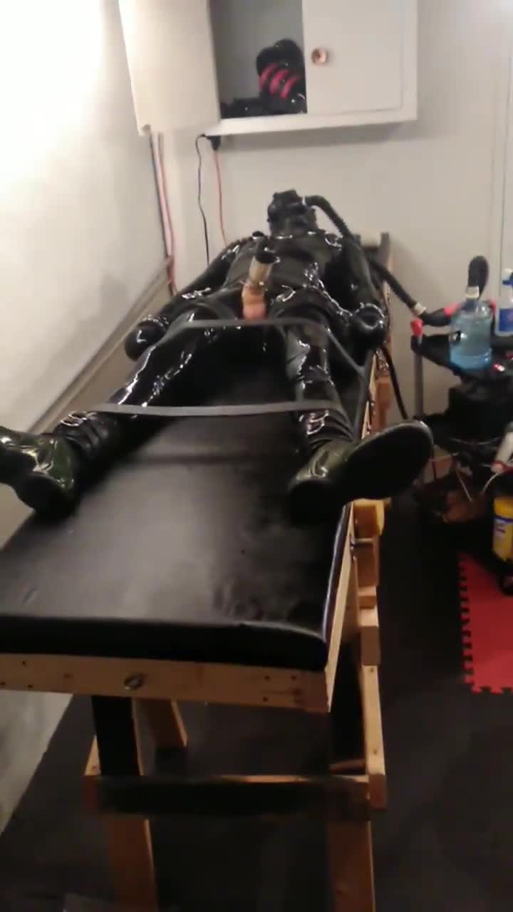 Video by @rubber3553