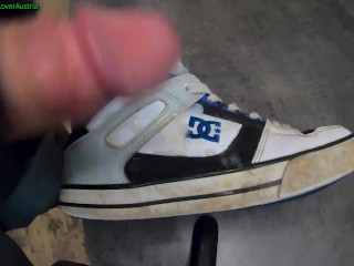 4 cumshots on used DC Spartan shoes from a young friend (quick)